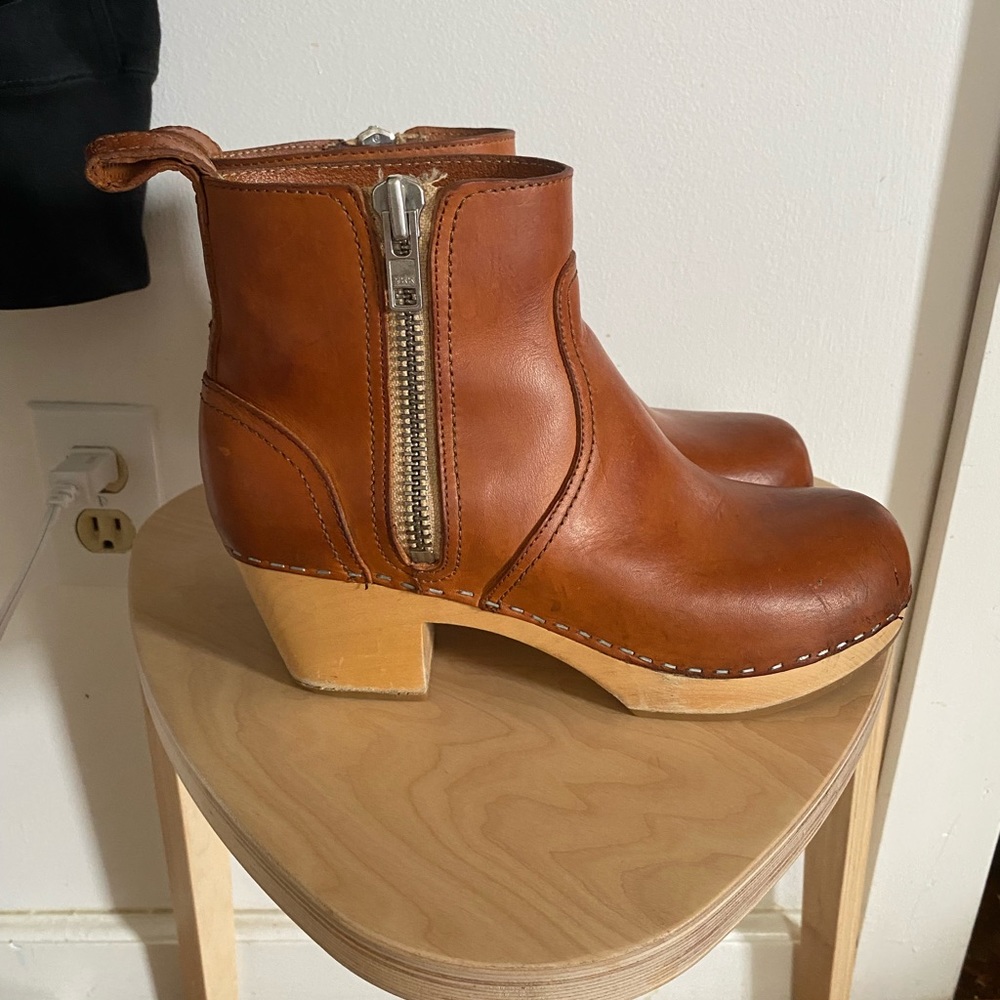 Swedish Hasbeens Zip It Emmy Ankle Boots Size 39